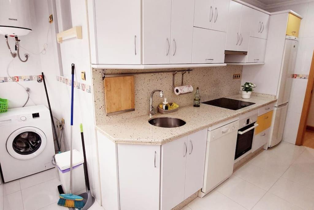 Ferienwohnung Acogedor Piso Cerca De La Playa Ceuta Exterior foto