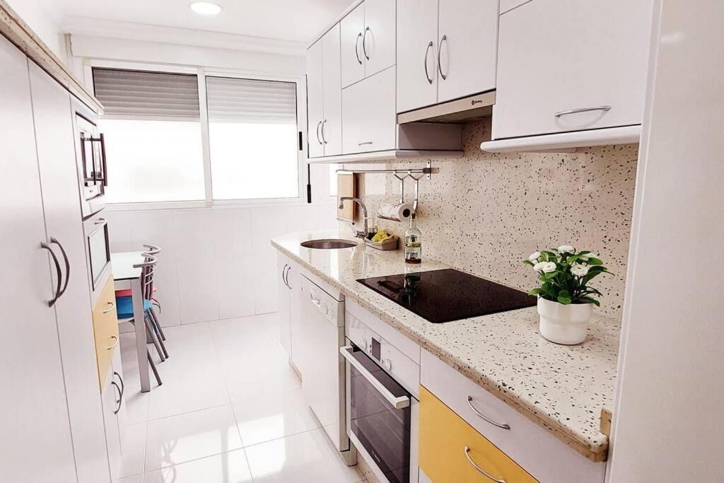 Ferienwohnung Acogedor Piso Cerca De La Playa Ceuta Exterior foto
