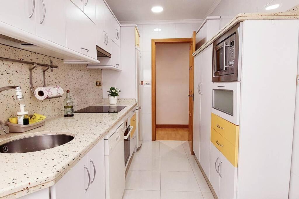Ferienwohnung Acogedor Piso Cerca De La Playa Ceuta Exterior foto